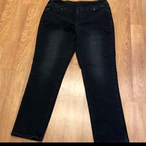 Like new- Soft Surroundings pull on jeans